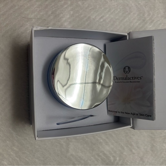 Dermalectives - Picture 2 of 3